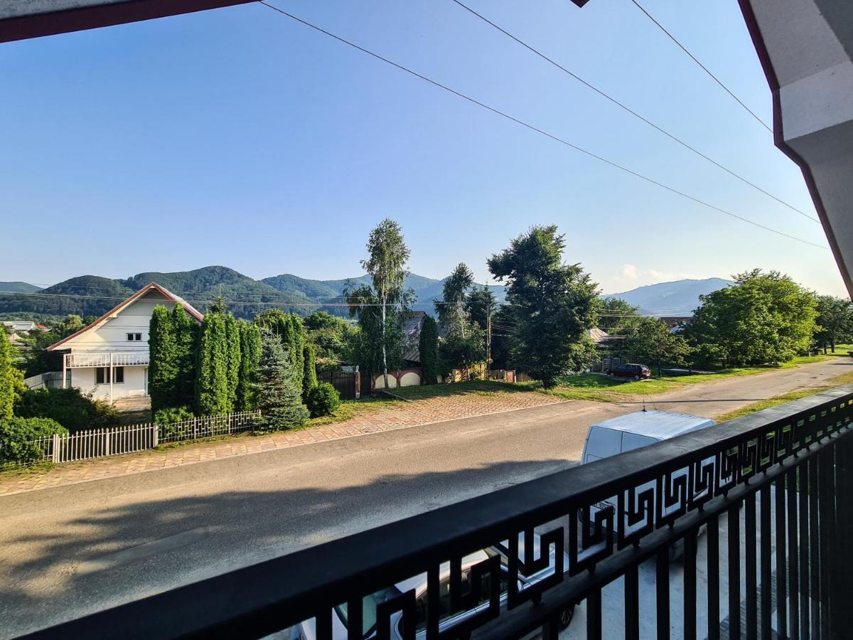 Pensiunea Lavanda, Piatra-Neamt เปียตราเนียมซ์ ภายนอก รูปภาพ