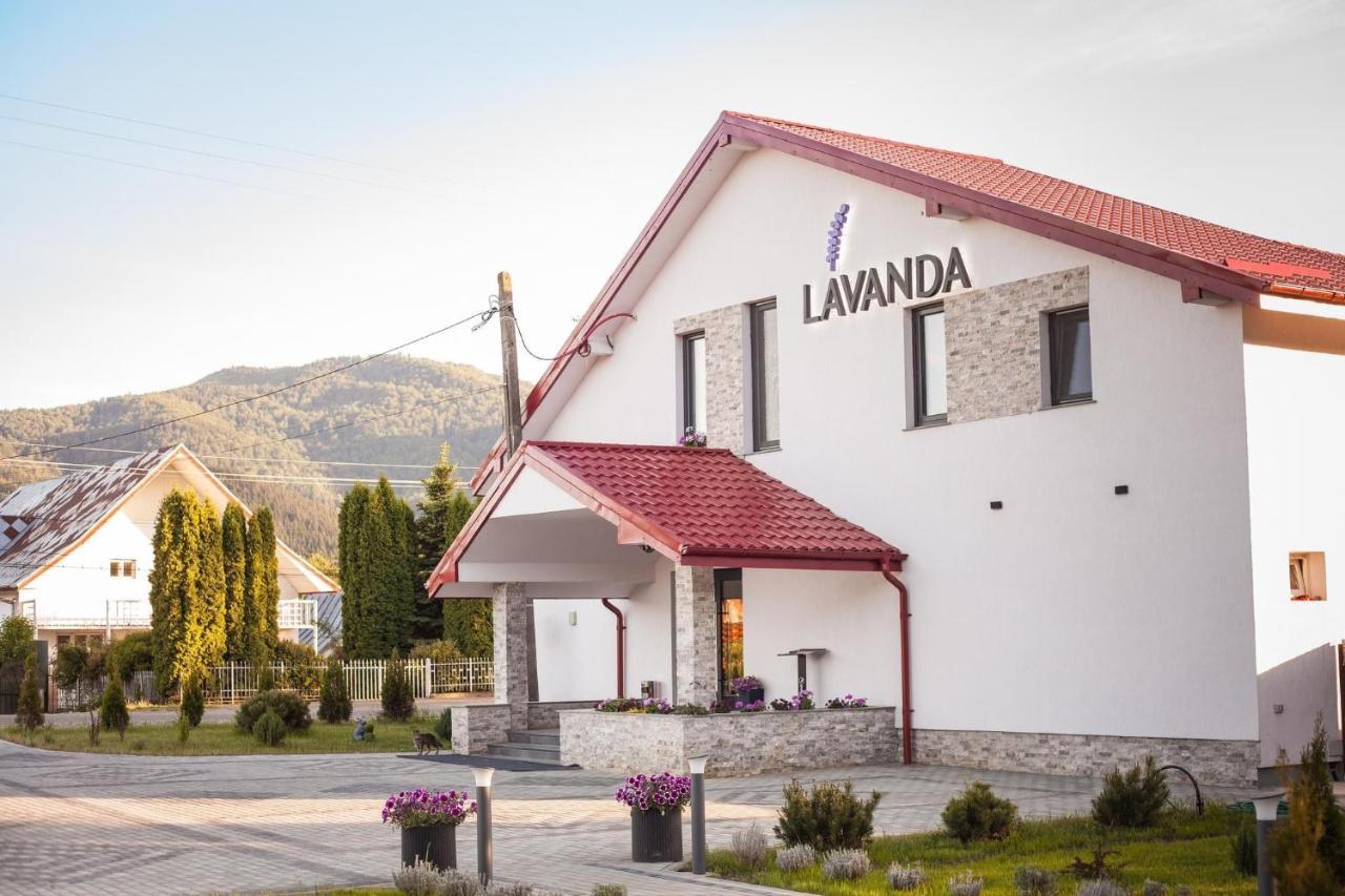 Pensiunea Lavanda, Piatra-Neamt เปียตราเนียมซ์ ภายนอก รูปภาพ