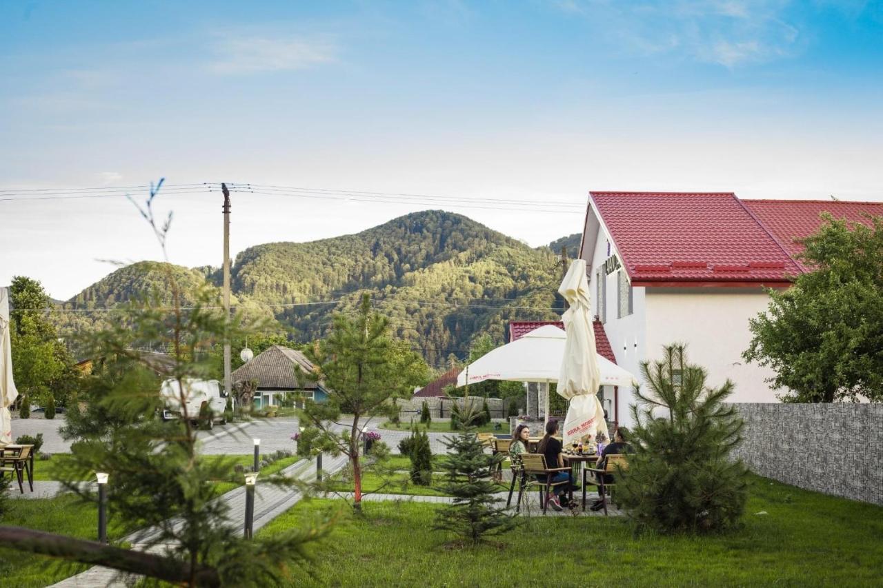 Pensiunea Lavanda, Piatra-Neamt เปียตราเนียมซ์ ภายนอก รูปภาพ